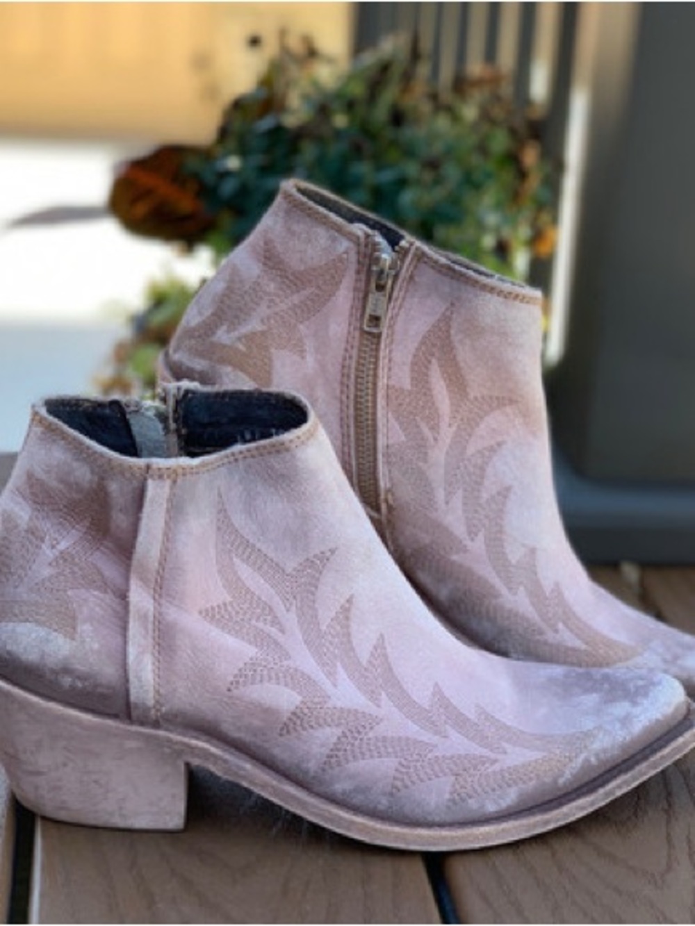 LIBERTY Black Women’s Blush Suede Ankle Booties with Side Zip Size 8.5